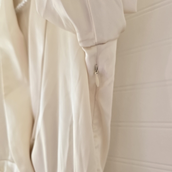 NWT Hello Molly Silky Girl Vibes Satin Mini Dress Champagne 6 - Picture 5 of 9